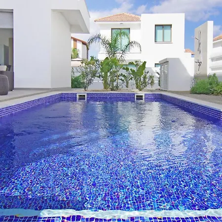 Luna * פרוטאראס