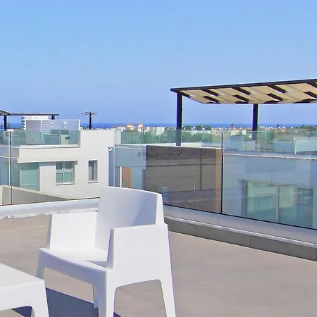 Luna * פרוטאראס